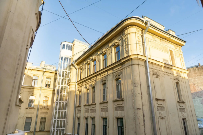 Point U Piter (Поинт Ю Питер) на улице Кирочная — отель в Санкт-Петербурге, Россия