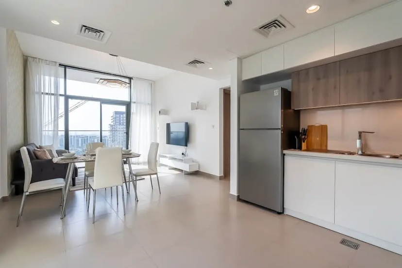 Prive Residence 1405 Dubai Hills — отель с удобствами в Дубае