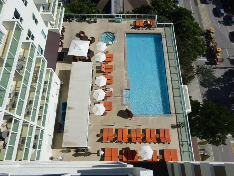 Ocean Million Dollar View Studio + Balcony #3 — комфортный отель в Майами
