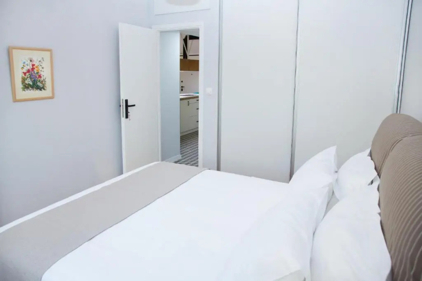 Fully Renovated Modern Beauty in Athens — комфортный отель в Афины