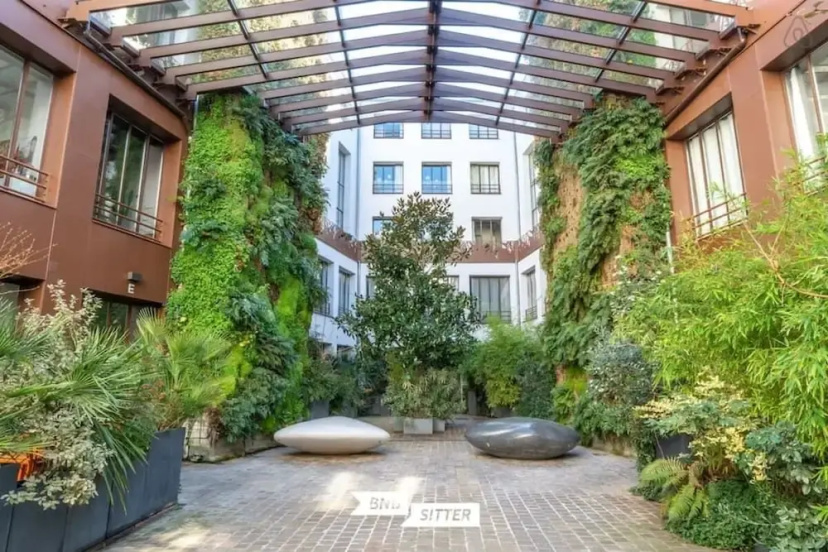 Amazing Apartment of 100m2 Near Bastille — отель с удобным расположением в Париже