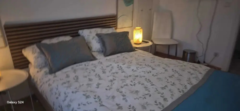 Modern 3BR Apt With Balcony City Center 3 — отель в вене, Австрия