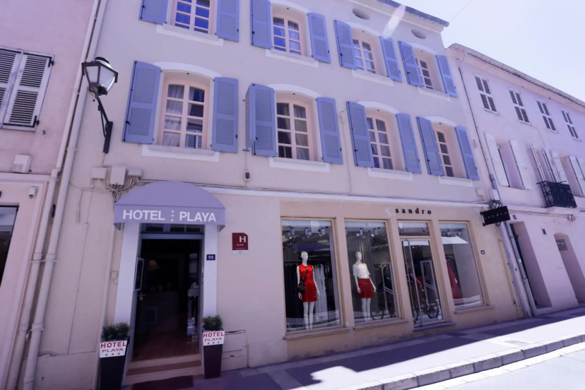 Hotel Playa — комфортный отель в Сент-Тропезе
