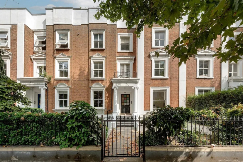 Цены на Modern 2 bed Flat - Hammersmith Grove в Лондоне