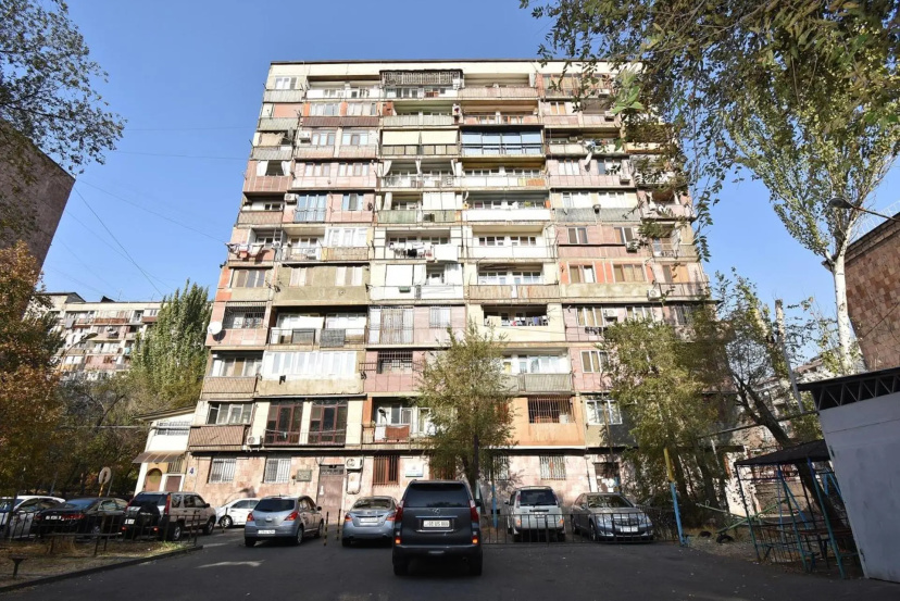Koghbatsi street, 1 bedroom New eurorenovated, Luxury apartment KO202 — отель с удобствами в Ереван