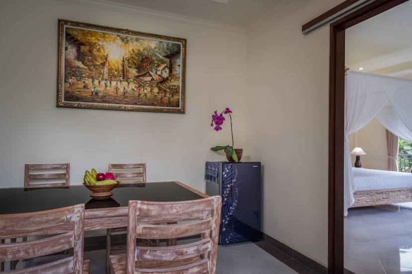 Puri Astina Villa — отель с удобным расположением в Убуде