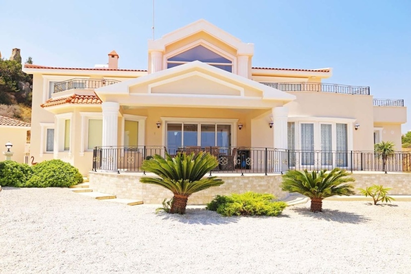 Цены на Villa Panoroma by Amy Villas в Кирения