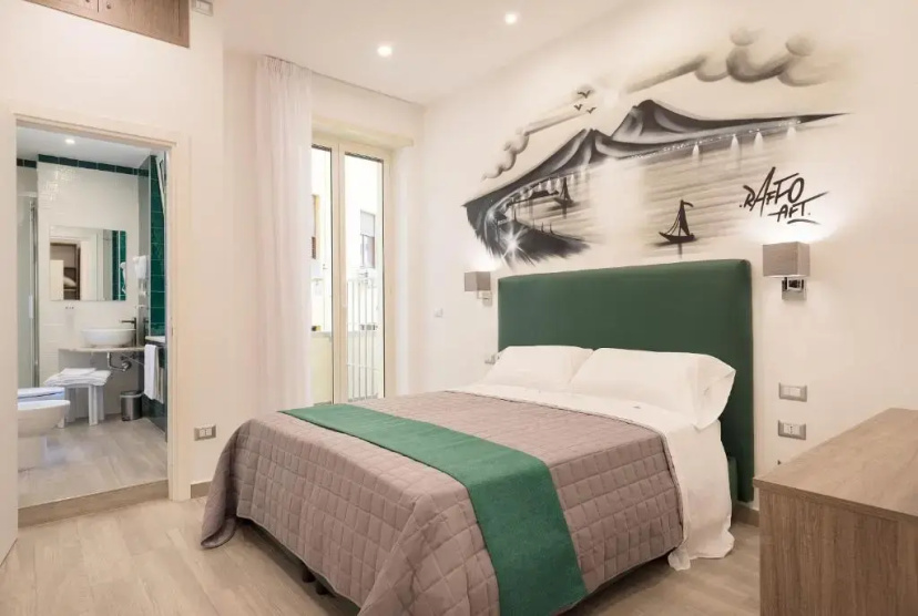 Otel' Toledo one — отель с удобным расположением в Неаполе