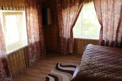 Цены на Guest house Solnechniy Khadzhokh в Каменномостский