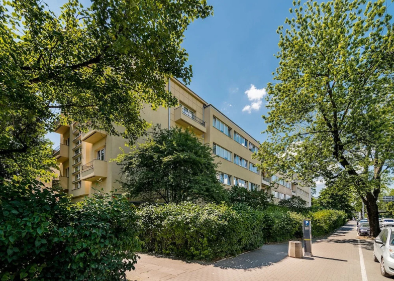 By the River Stylish Apartment — отель с удобствами в Варшаве