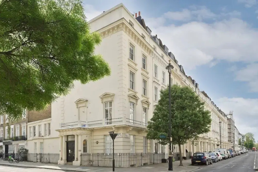 Large & Wonderful 1 Bed, Pimlico — отель с удобным расположением в Лондоне