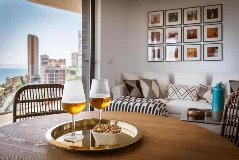 Цены на Modern stunning views sea front SEA WATER APARTMENT в Аликанте
