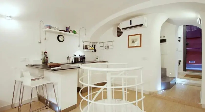 Pretty 2 floors ap in Piazza Navona — отель с удобствами в Риме