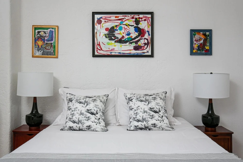 Beautiful Studio Near Hollywood! Sleeps 2! — комфортный отель в Лос-Анджелесе