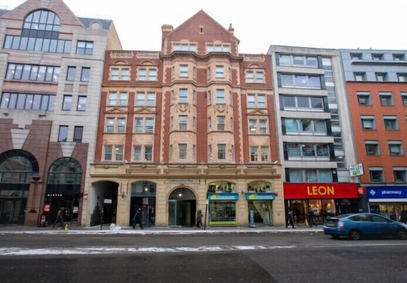 Цены на 3 Beds 2 Baths Penthouse в Лондоне