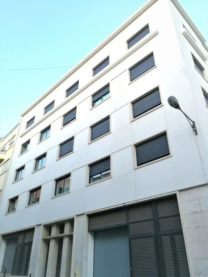 Цены на Industrial Lisbon Apartment в Лиссабоне