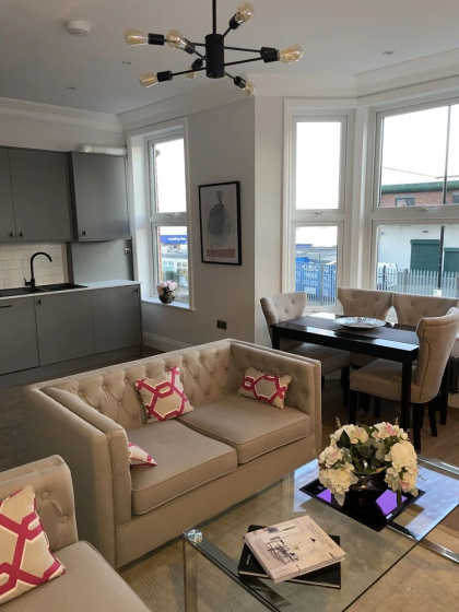 Captivating 2-bed Apartment in North London — отель с удобным расположением в Лондоне