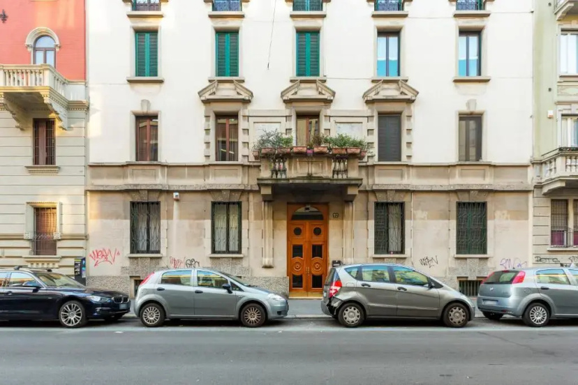 Loreto Courtyard Apartment — забронировать отель в Милане