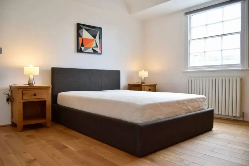 Bright 2 Bedroom Property With Easy Access to the City — комфортный отель в Лондоне