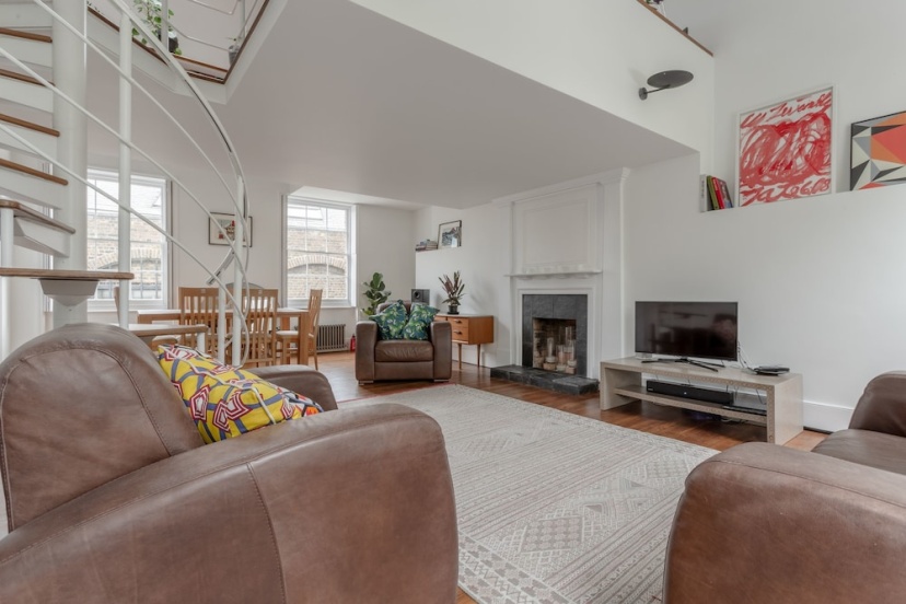 Modern 2 Bedroom Apartment With Balcony Close To Borough tube — комфортный отель в Лондоне
