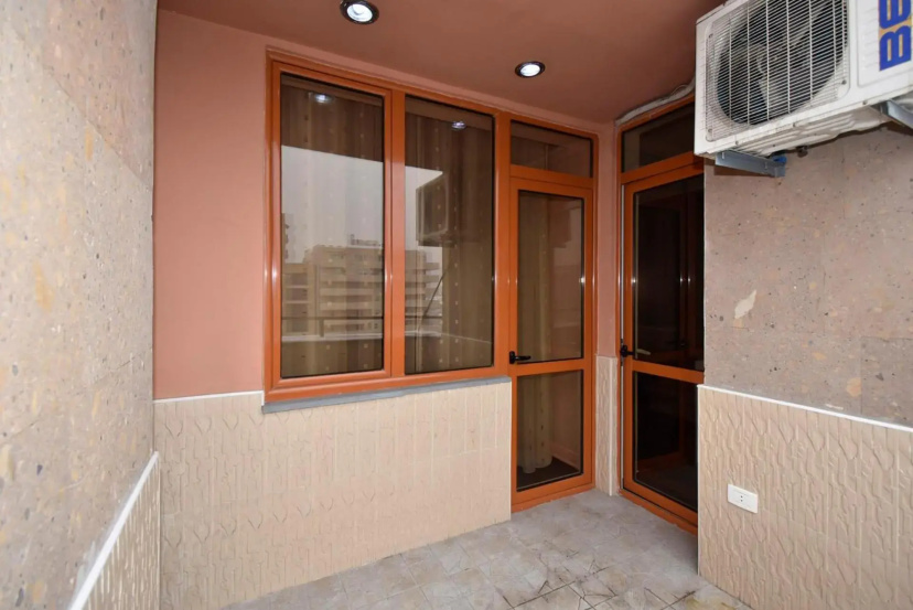 Buzand street 1 bedroom Newly Renovated apartment near Republic Square BU777 — отзывы гостей и цены