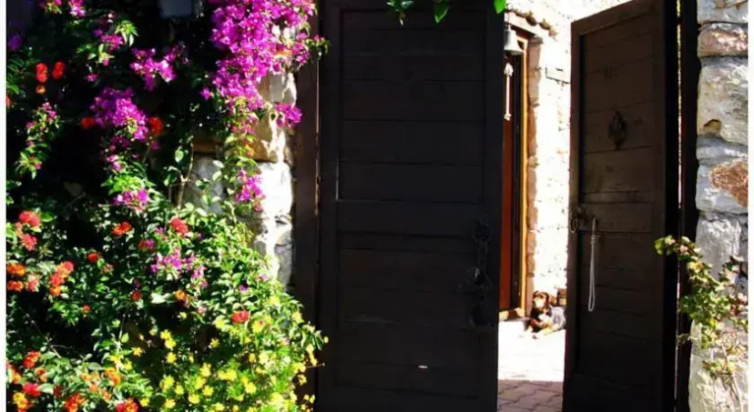 The Cherry House — забронировать отель в Kusadasi