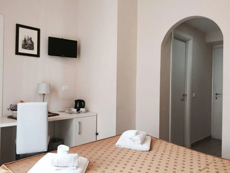 Four Rivers Suites — забронировать отель в Риме