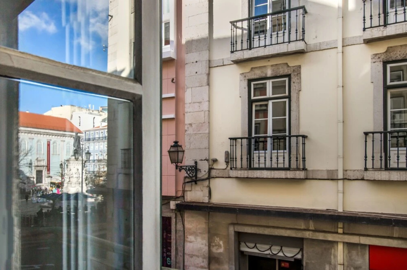 Chiado Balcony Apartment — отель с удобствами в Лиссабоне