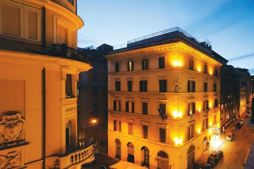 Hotel Patria — забронировать отель в Риме