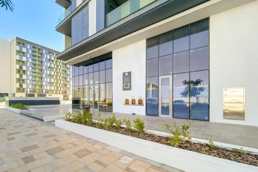Luxurious 2BR - Fully Upgraded - High-end facilities — комфортный отель в Дубае