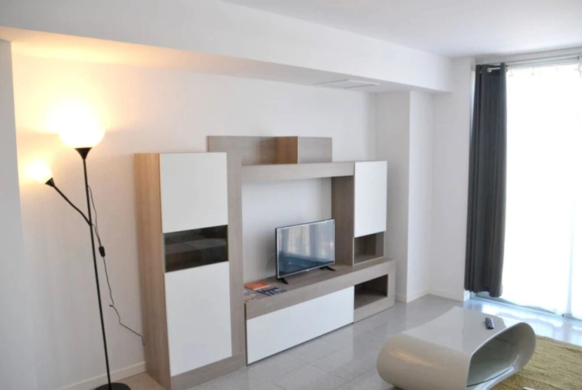 Apartment With one Bedroom in València, With Wonderful City View and Wifi - 15 km From the Beach — отель с удобным расположением в Валенсии