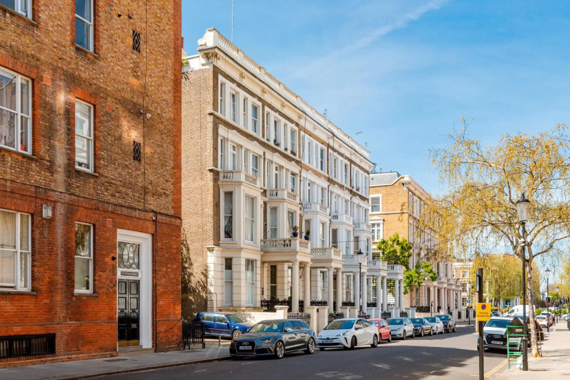 Stunning Home Near Earl s Court — комфортный отель в Лондоне