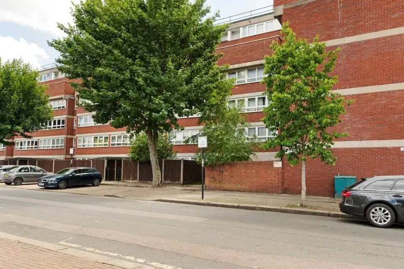 Stunning 1 Bedroom Apartment in Battersea — отзывы гостей и цены
