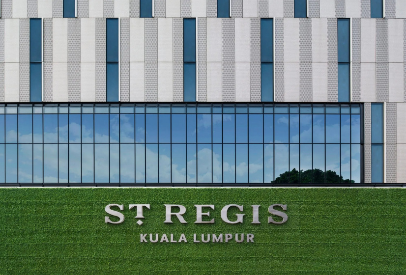 The St. Regis Kuala Lumpur — отель рядом с интересными местами в Куала-Лумпуре
