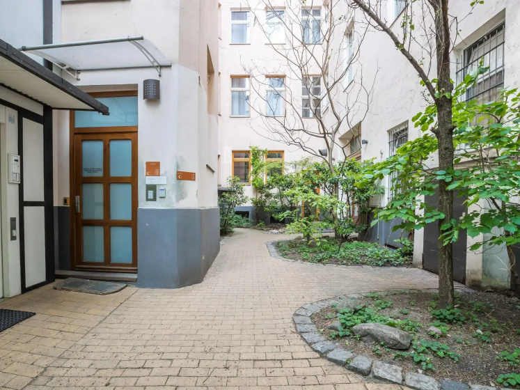Schoenhouse Avenue by Limehome — отель с удобным расположением в Берлине