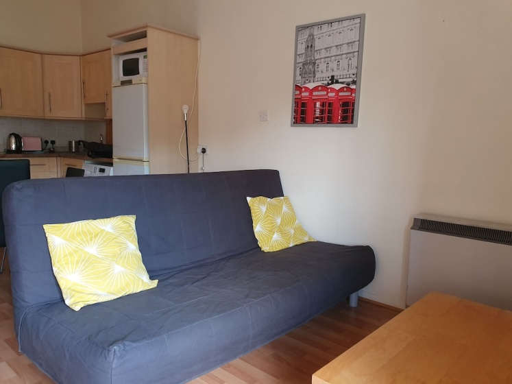 Charming Studio Apartment In London — отель с удобным расположением в Лондоне