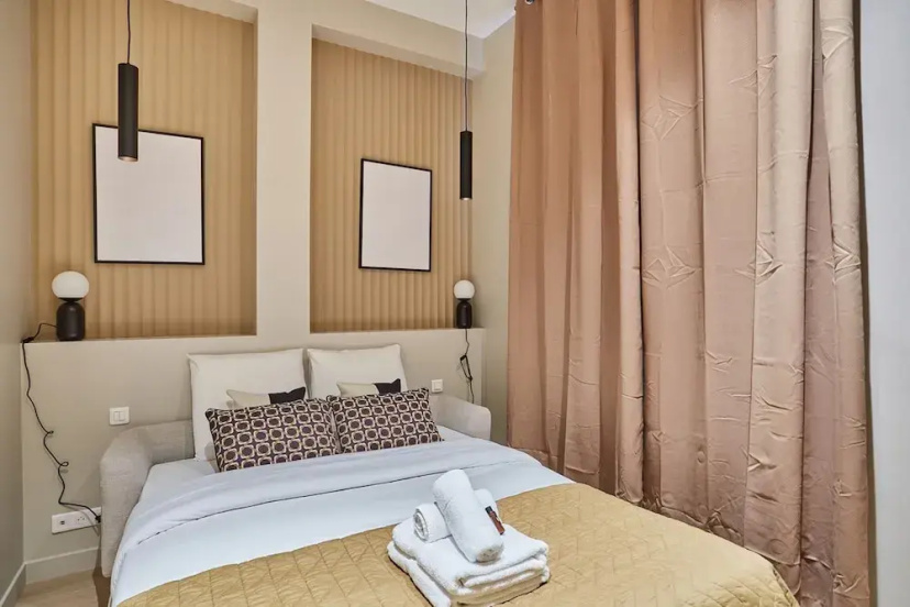 Superb Apartment 2 Bedrooms Center of Paris — забронировать отель в Париже