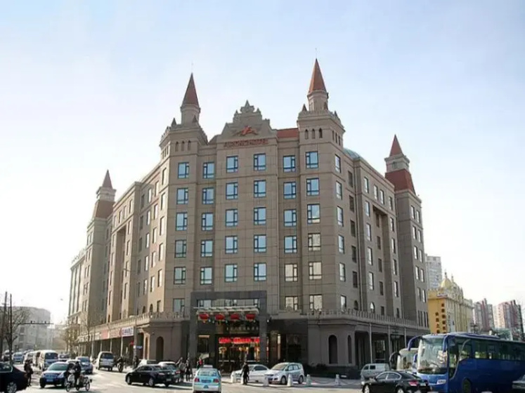 Furong International Hotel - Dalian — отель с удобствами в Даляне