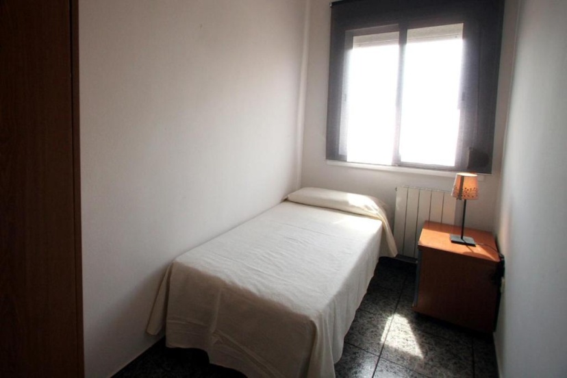 Near Maresme Forum Apartment — отель в Барселоне, Испания