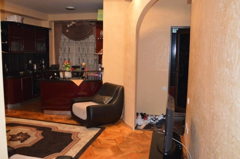 Retroapartment — отель с удобным расположением в Батуми