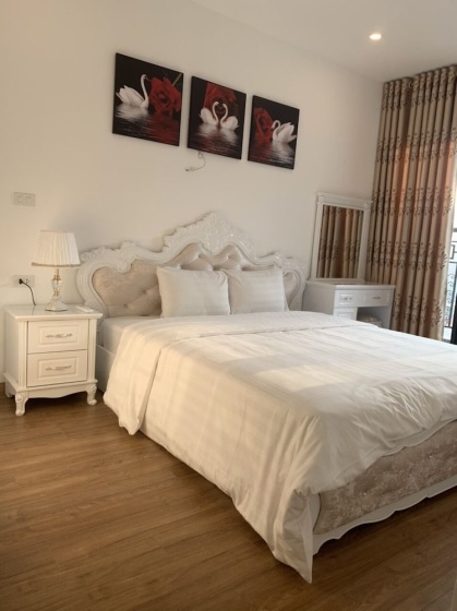 Western Hanoi Apartment - The Emerald My Dinh — отель с удобствами в Ханое