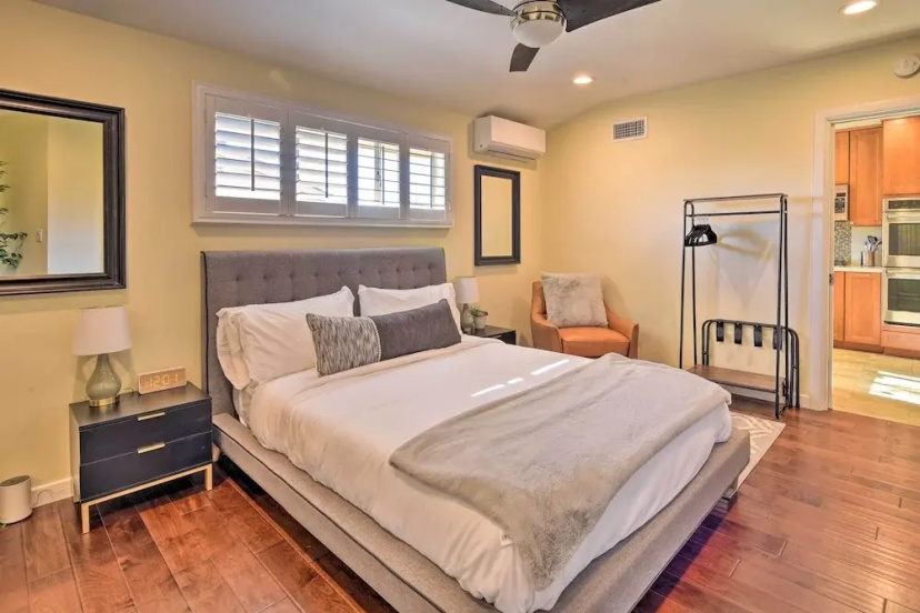Los Angeles Suite ~ 12 Mi From Downtown! — комфортный отель в Лос-Анджелесе