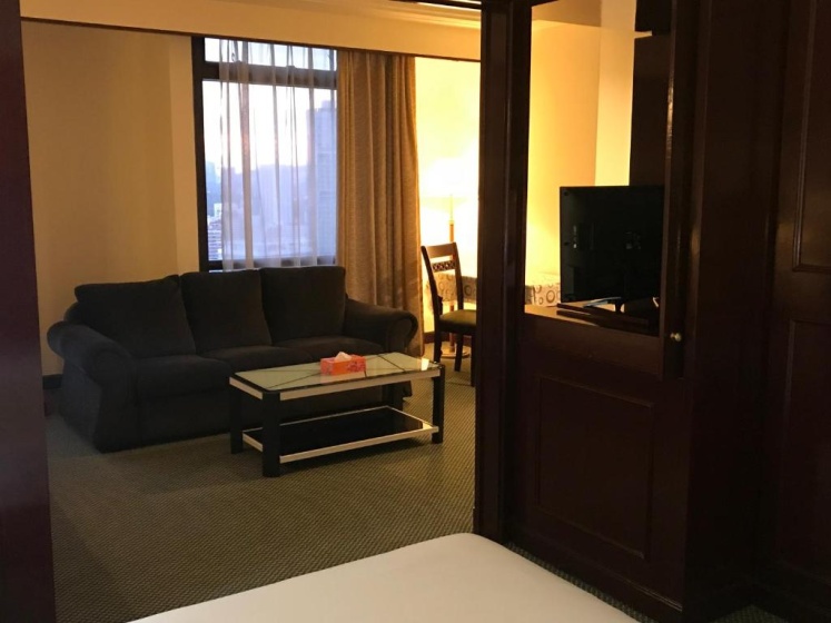 Цены на KL Service Apartments At Times Square в Куала-Лумпуре