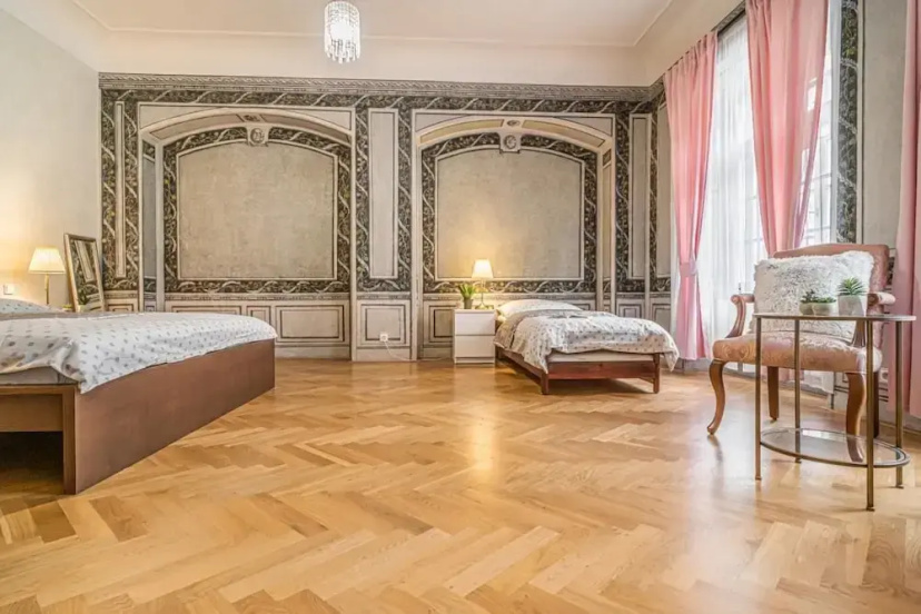 2 Bed Flat - Sleeps 6 - Pets - Wifi 4 — отель в Праге, Чешская Республика