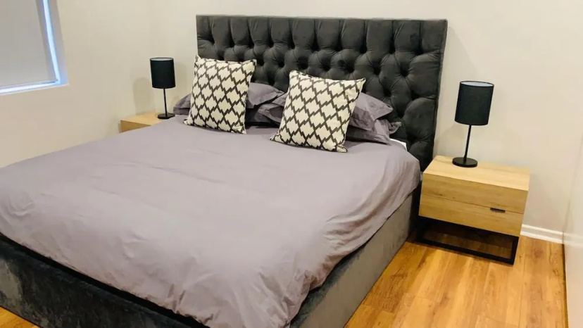 Lovely 3 bed With Splash Pool in Seapoint - 2245 — отель с удобствами в Кейптауне