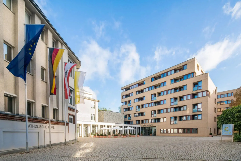 Hotel Aquino Berlin — всё о проживании в Берлине