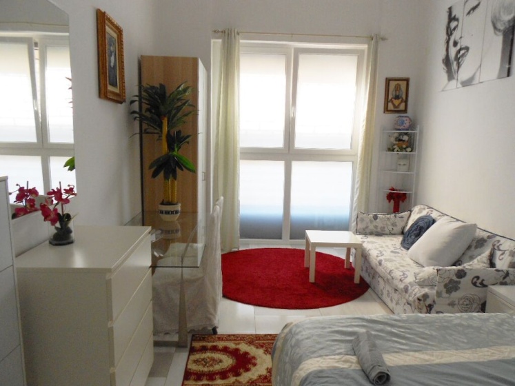 Private Room Noble in Shared Apartment — отель с удобным расположением в Милане