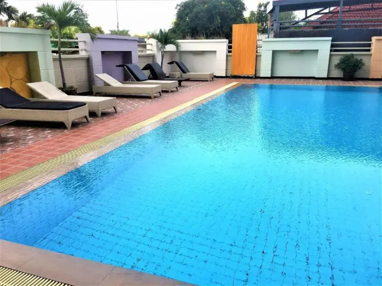 Angket condominium Floor 8 Pool view 1 bedroom — отель с удобным расположением в Паттайе
