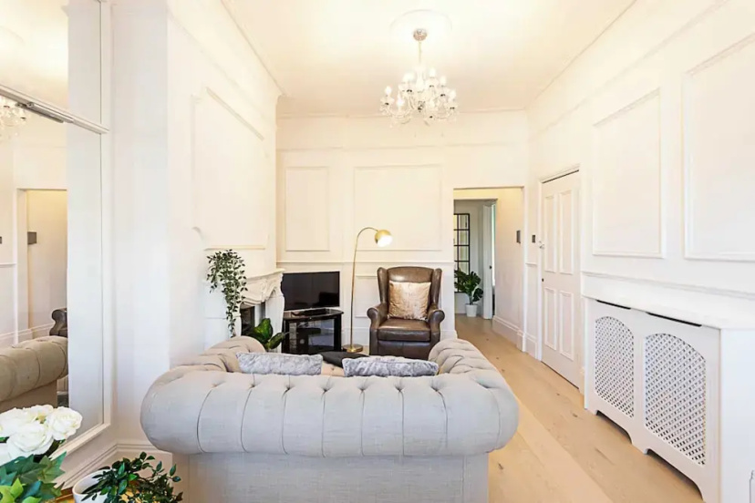 Stylish Apartment In Leafy Richmond — отель с удобствами в Лондоне