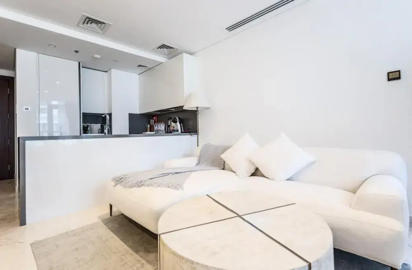 Elite LUX Holiday Homes - 2BR Suite of Elegance in Business Bay Dubai — отель в Дубае, Объединенные Арабские Эмираты